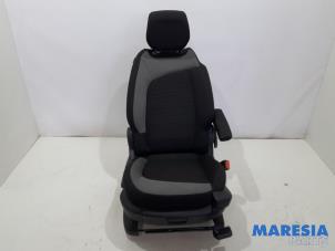 Gebruikte Stoel rechts Citroen C4 Grand Picasso (3A) 1.6 16V THP 155 Prijs € 199,99 Margeregeling aangeboden door Maresia Parts