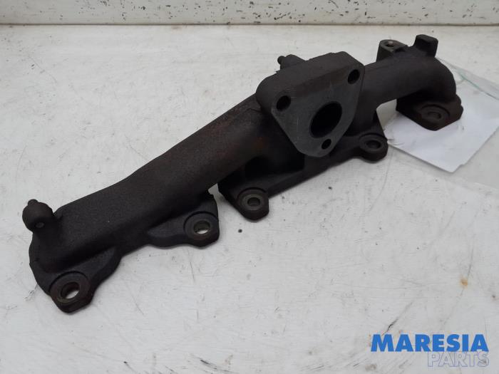 Gebruikte Spruitstuk Uitlaat Fiat 500 (312) 1.3 MJTD 16V Prijs € 65,00 Margeregeling aangeboden door Maresia Parts
