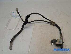 Gebruikte Accu sensor Peugeot 3008 I (0U/HU) 1.6 16V THP 155 Prijs € 35,00 Margeregeling aangeboden door Maresia Parts