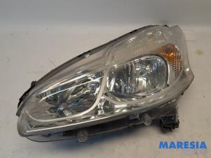 Gebruikte Linker Koplamp Peugeot 208 I (CA/CC/CK/CL) 1.4 HDi Prijs € 114,99 Margeregeling aangeboden door Maresia Parts