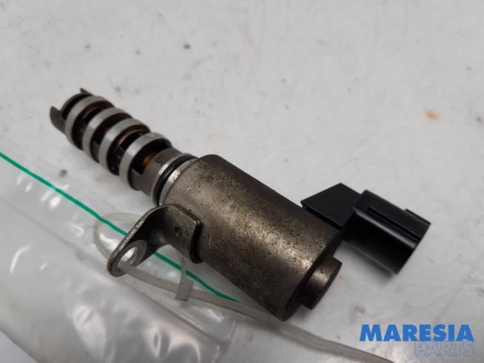 Gebruikte Nokkenas Sensor Renault Grand Scénic III (JZ) 1.4 16V TCe 130 Prijs € 50,00 Margeregeling aangeboden door Maresia Parts