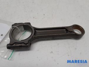 Gebruikte Drijfstang Renault Kangoo Express (FW) 1.5 dCi 90 FAP Prijs € 54,45 Inclusief btw aangeboden door Maresia Parts