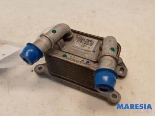 Gebruikte Oliekoeler Renault Clio IV Estate/Grandtour (7R) 0.9 Energy TCE 12V Prijs € 30,00 Margeregeling aangeboden door Maresia Parts