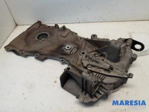 Gebruikte Distributiedeksel Renault Clio IV Estate/Grandtour (7R) 0.9 Energy TCE 12V Prijs € 59,99 Margeregeling aangeboden door Maresia Parts