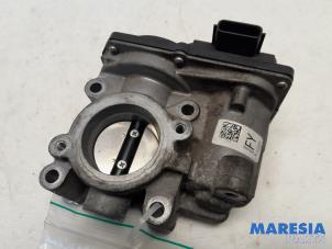 Gebruikte Gasklephuis Renault Clio IV Estate/Grandtour (7R) 0.9 Energy TCE 12V Prijs € 19,99 Margeregeling aangeboden door Maresia Parts