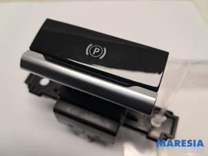 Gebruikte Handrem schakelaar Citroen C4 Grand Picasso (3A) 1.6 16V THP 155 Prijs € 20,00 Margeregeling aangeboden door Maresia Parts