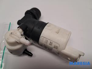 Gebruikte Ruitensproeier achter Citroen C4 Grand Picasso (3A) 1.6 16V THP 155 Prijs € 10,00 Margeregeling aangeboden door Maresia Parts
