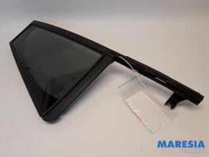 Gebruikte Ruit Driehoek rechts-achter Citroen C4 Grand Picasso (3A) 1.6 16V THP 155 Prijs € 35,00 Margeregeling aangeboden door Maresia Parts