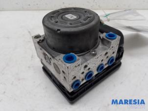 Gebruikte ABS Pomp Peugeot 208 I (CA/CC/CK/CL) 1.4 HDi Prijs € 124,99 Margeregeling aangeboden door Maresia Parts