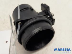 Gebruikte Luchtmassameter Peugeot 208 I (CA/CC/CK/CL) 1.4 HDi Prijs € 20,00 Margeregeling aangeboden door Maresia Parts