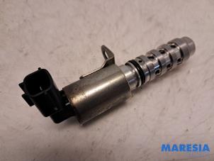 Gebruikte Nokkenas Sensor Renault Scénic III (JZ) 2.0 16V CVT Prijs € 50,00 Margeregeling aangeboden door Maresia Parts