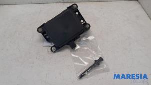 Gebruikte Sensor ACC (afstand) Peugeot 3008 I (0U/HU) 1.6 16V THP 155 Prijs € 100,00 Margeregeling aangeboden door Maresia Parts
