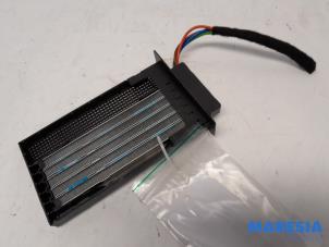 Gebruikte Kachel Weerstand Renault Zoé (AG) 53kW Prijs € 75,00 Margeregeling aangeboden door Maresia Parts