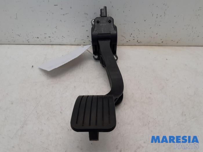 Gebruikte Gaspedaalpositie Sensor Peugeot 5008 I (0A/0E) 1.6 THP 16V Prijs € 30,00 Margeregeling aangeboden door Maresia Parts