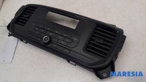 Gebruikte Radiobedienings paneel Toyota ProAce 2.0 D-4D 122 16V Worker Prijs € 90,75 Inclusief btw aangeboden door Maresia Parts