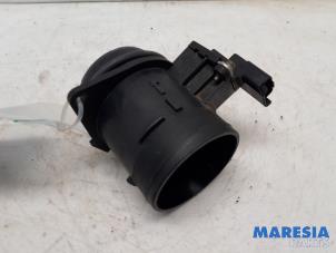 Gebruikte Luchtmassameter Toyota ProAce 2.0 D-4D 122 16V Worker Prijs € 24,08 Inclusief btw aangeboden door Maresia Parts