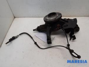 Gebruikte Fusee links-voor Toyota ProAce 2.0 D-4D 122 16V Worker Prijs € 102,85 Inclusief btw aangeboden door Maresia Parts