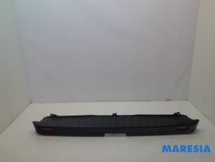 Gebruikte Achterbumper Renault Trafic (1FL/2FL/3FL/4FL) 1.6 dCi 145 Twin Turbo Prijs € 60,50 Inclusief btw aangeboden door Maresia Parts