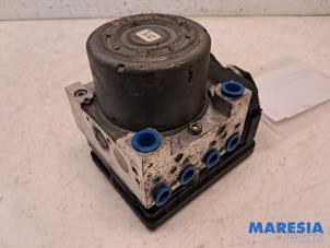 Gebruikte ABS Pomp Opel Vivaro 1.6 CDTI BiTurbo 140 Prijs € 254,10 Inclusief btw aangeboden door Maresia Parts