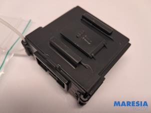 Gebruikte ABS Computer Renault Arkana (RJLL) 1.6 E-Tech 145 16V Prijs € 90,00 Margeregeling aangeboden door Maresia Parts