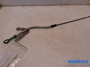 Gebruikte Olie Peilstok Alfa Romeo Giulietta (940) 1.4 TB 16V Prijs € 25,00 Margeregeling aangeboden door Maresia Parts