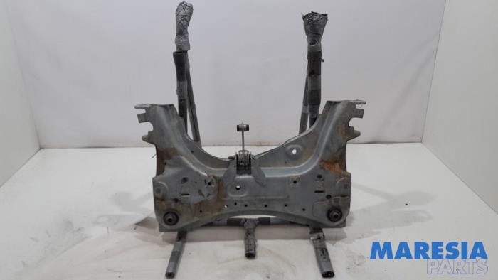 Gebruikte Subframe Renault Zoé (AG) R90 Prijs € 79,95 Margeregeling aangeboden door Maresia Parts