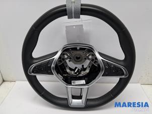 Gebruikte Stuurwiel Renault Clio V (RJAB) 1.0 TCe 100 12V Prijs € 125,00 Margeregeling aangeboden door Maresia Parts