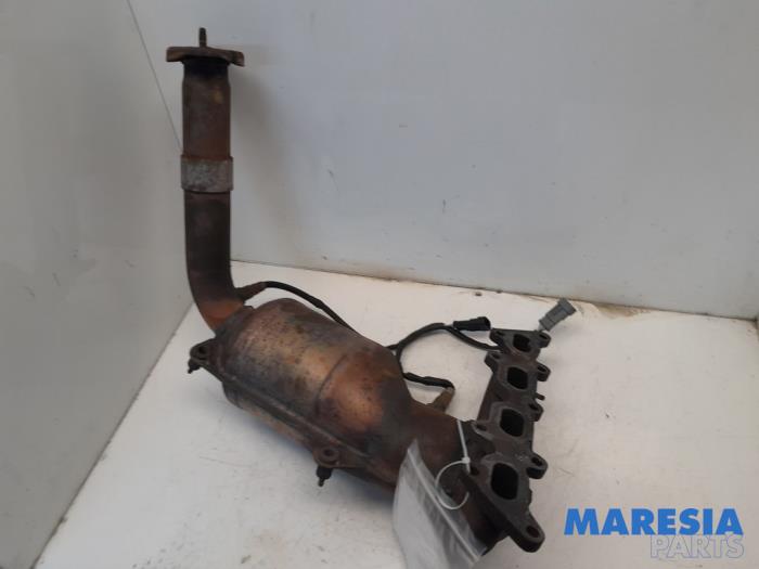 Katalysator van een Fiat 500 (312) 1.4 16V 2008