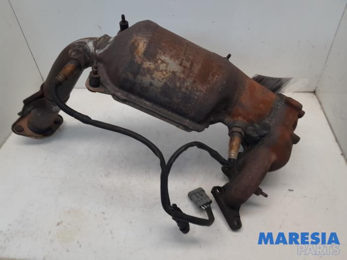 Katalysator van een Fiat 500 (312) 1.4 16V 2008