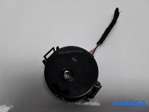 Gebruikte Sensor regen Opel Vivaro 1.6 CDTI 90 Prijs € 18,15 Inclusief btw aangeboden door Maresia Parts