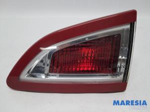 Gebruikte Achterlicht rechts Renault Scénic III (JZ) 1.4 16V TCe 130 Prijs € 25,00 Margeregeling aangeboden door Maresia Parts