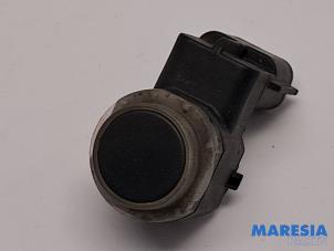 Gebruikte PDC Sensor Renault Scénic III (JZ) 1.4 16V TCe 130 Prijs € 19,50 Margeregeling aangeboden door Maresia Parts