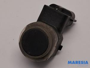 Gebruikte PDC Sensor Renault Scénic III (JZ) 1.4 16V TCe 130 Prijs € 19,50 Margeregeling aangeboden door Maresia Parts
