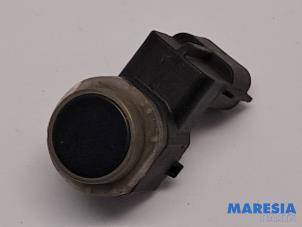 Gebruikte PDC Sensor Renault Scénic III (JZ) 1.4 16V TCe 130 Prijs € 19,50 Margeregeling aangeboden door Maresia Parts