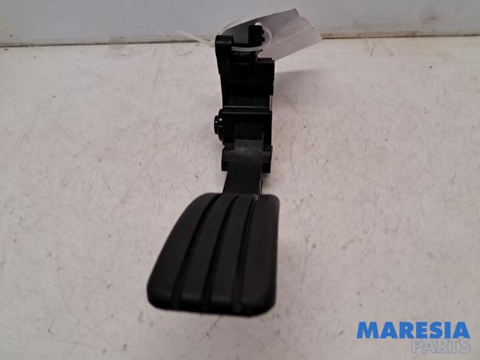Gebruikte Gaspedaalpositie Sensor Renault Scénic III (JZ) 1.4 16V TCe 130 Prijs € 34,95 Margeregeling aangeboden door Maresia Parts