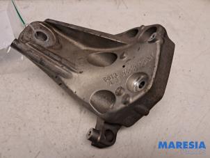 Gebruikte Motorsteun Alfa Romeo Stelvio (949) 2.0 T 16V Q4 Prijs € 24,50 Margeregeling aangeboden door Maresia Parts