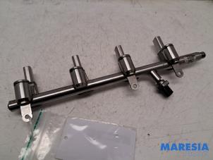 Gebruikte Injector brug Alfa Romeo Stelvio (949) 2.0 T 16V Q4 Prijs € 150,00 Margeregeling aangeboden door Maresia Parts