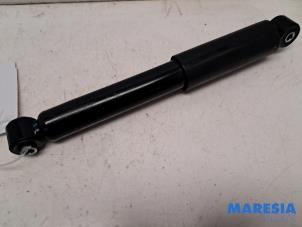 Gebruikte Schokbreker rechts-achter Fiat 500 (312) 1.2 Prijs € 40,00 Margeregeling aangeboden door Maresia Parts