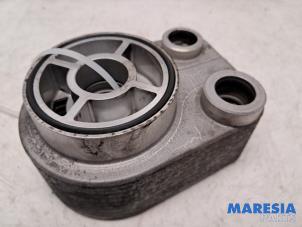 Gebruikte Oliefilterhouder Renault Captur (2R) 1.5 Energy dCi 90 FAP Prijs € 35,00 Margeregeling aangeboden door Maresia Parts
