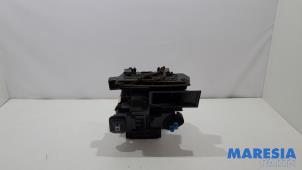 Gebruikte Chaufagebak Renault Twingo II (CN) 1.2 Prijs € 114,99 Margeregeling aangeboden door Maresia Parts