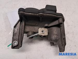 Gebruikte EGR Klep Opel Vivaro 1.6 CDTI 90 Prijs € 108,90 Inclusief btw aangeboden door Maresia Parts