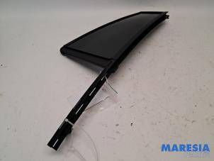 Gebruikte Ruit Driehoek rechts-achter Citroen C4 Grand Picasso (3A) 1.6 16V THP 165 Prijs € 35,00 Margeregeling aangeboden door Maresia Parts