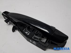 Gebruikte Deurgreep 4Deurs links-achter Citroen C4 Grand Picasso (3A) 1.6 16V THP 165 Prijs € 40,00 Margeregeling aangeboden door Maresia Parts