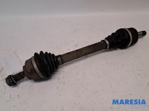 Gebruikte Aandrijfas links-voor Citroen Berlingo Cinqspace, Multispace 1.6i Prijs € 36,29 Inclusief btw aangeboden door Maresia Parts