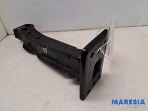 Gebruikte Frontdeel steun Fiat 500 (312) 0.9 TwinAir 80 Prijs € 25,00 Margeregeling aangeboden door Maresia Parts