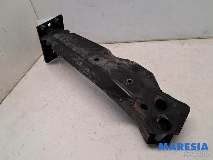 Frontdeel steun van een Fiat 500 (312) 0.9 TwinAir 80 2016