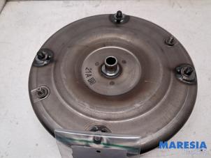 Gebruikte Koppelomvormer Automaat Renault Scénic III (JZ) 2.0 16V CVT Prijs € 262,50 Margeregeling aangeboden door Maresia Parts