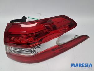 Gebruikte Achterlicht rechts Peugeot 308 SW (L4/L9/LC/LJ/LR) 1.6 BlueHDi 120 Prijs € 120,00 Margeregeling aangeboden door Maresia Parts