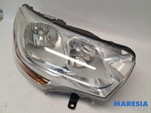 Gebruikte Koplamp rechts Citroen C4 Berline (NC) 1.6 16V VTi Prijs € 189,00 Margeregeling aangeboden door Maresia Parts