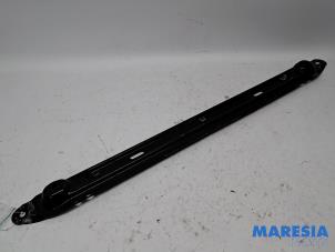 Gebruikte Radiateurbalk Citroen C4 Berline (NC) 1.6 16V VTi Prijs € 20,00 Margeregeling aangeboden door Maresia Parts